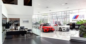 Locaux et salle de montre de BMW Mont Royal pour CTE Management
