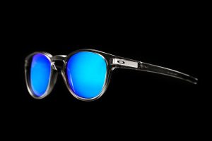 lunette Oakley teinte bleu sur noir