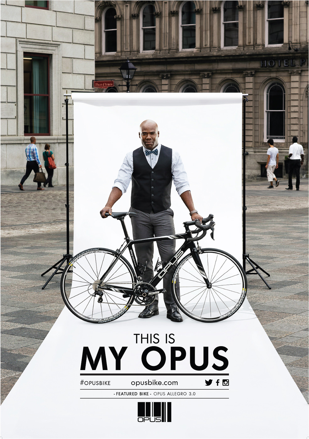 Affiche publicitaire pour vélo Opus bike modele Allegro 3.0 dans le vieux port de montreal